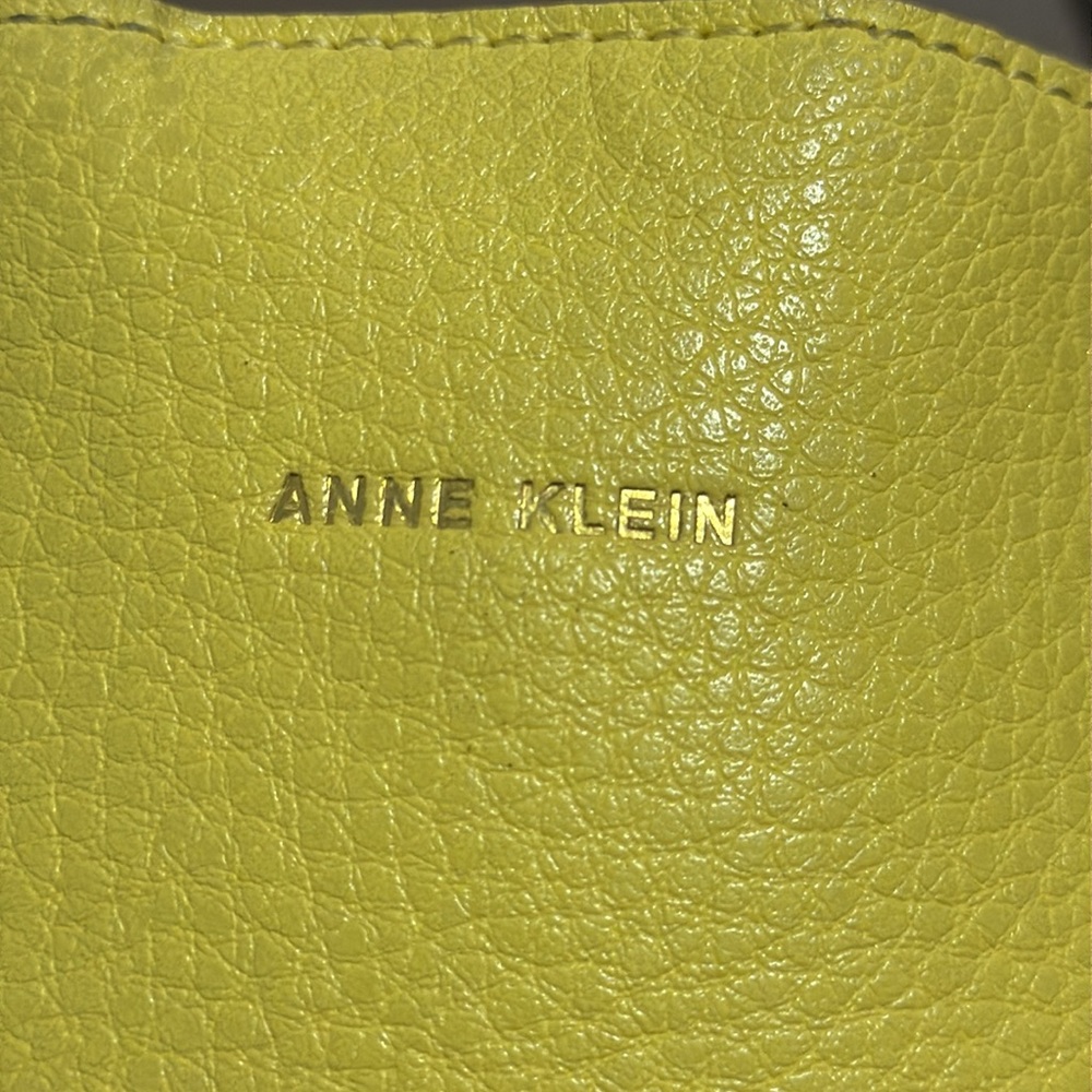 Anna Klein Yellow Leather Tote Bag - Picture 4 of 6